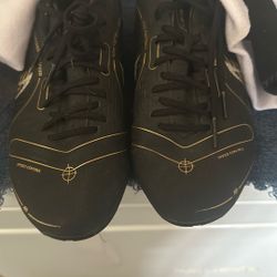 Soccer cleats
