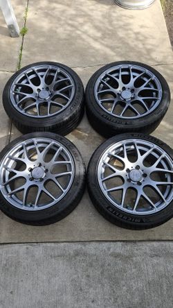 18" Staggered Verde V44 Wheels & Tires