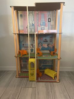 1973 Mattel Barbie Townhouse