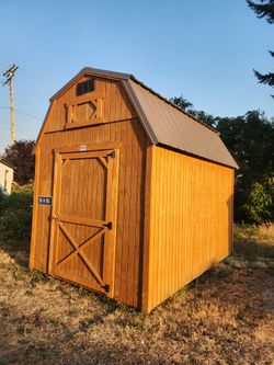 8x12 barn-style shed for storage