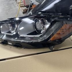 2017-2020 Jaguar F Pace Left Driver Side Headlight OEM T2H57022