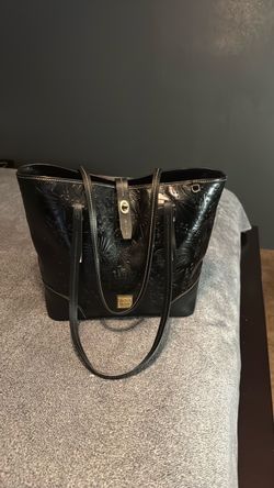 Dooney and Bourke Embossed Leather Disney Tote 👜 good condition