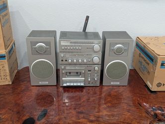 Vintage HITACHI D-M1 Compact Component System Cassette Tape Deck, Amplifier, Tuner & Speakers Retro