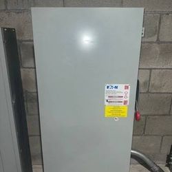 600 Amp. Eaton, DG-226-NGK, Safety Disconnect Switch General Duty 