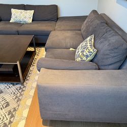 Bassett Sectional + Coffee Table + Crate & Barrel Rug – Full Living Room Set