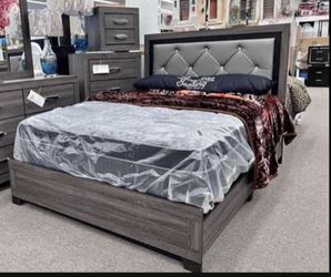 Full Bed With Mattress And Box Spring! 570$ 