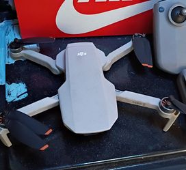DJI