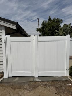 Gate Vinyl
