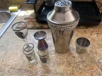 Full bar set with shaker + accessories