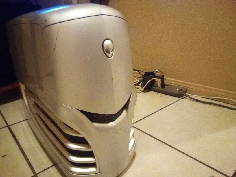 Alienware Area 51 R7500