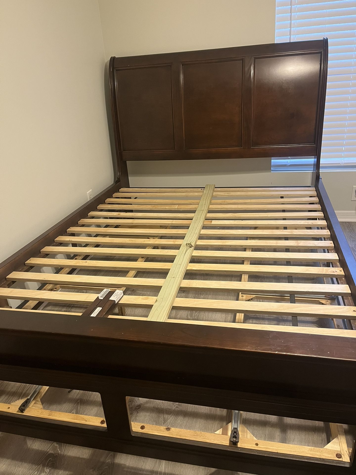 Brown Queen Size Bed Frame With 6 Drawers