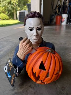 Halloween Horror Movie Michael Myers Statue Bust Spirit Halloween