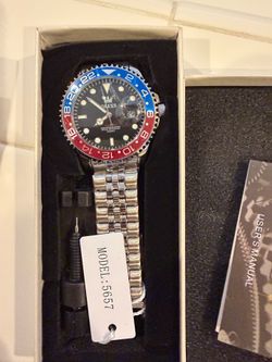 Olevs men’s watch with two matching bracelets