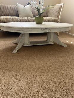 Oval coffee table