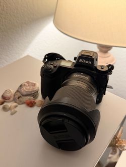 Nikon Z7 Full-Frame Mirrorless Camera + 24-200mm f/4-6.3 VR Lens