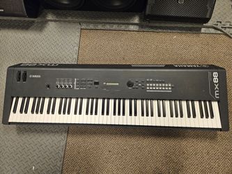 Yamaha synthesizer 88 keyboard MX88