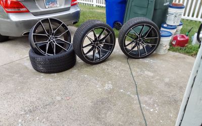 22 in Tires and Wheels