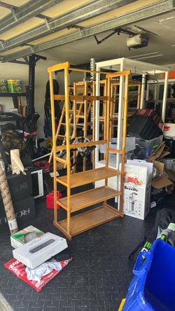 Closet shelf