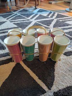 Set of 8 cups with picture