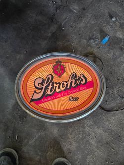 Vintage strohs light up beer sign