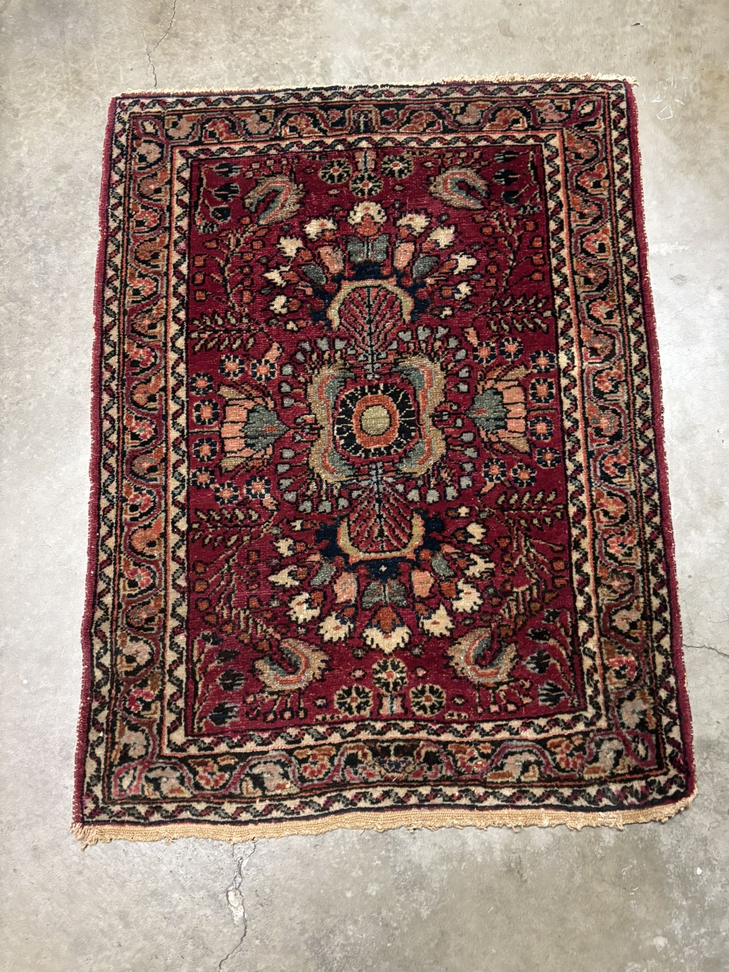 Antique Persian Saruk Rug 2 X 2,10 ft .