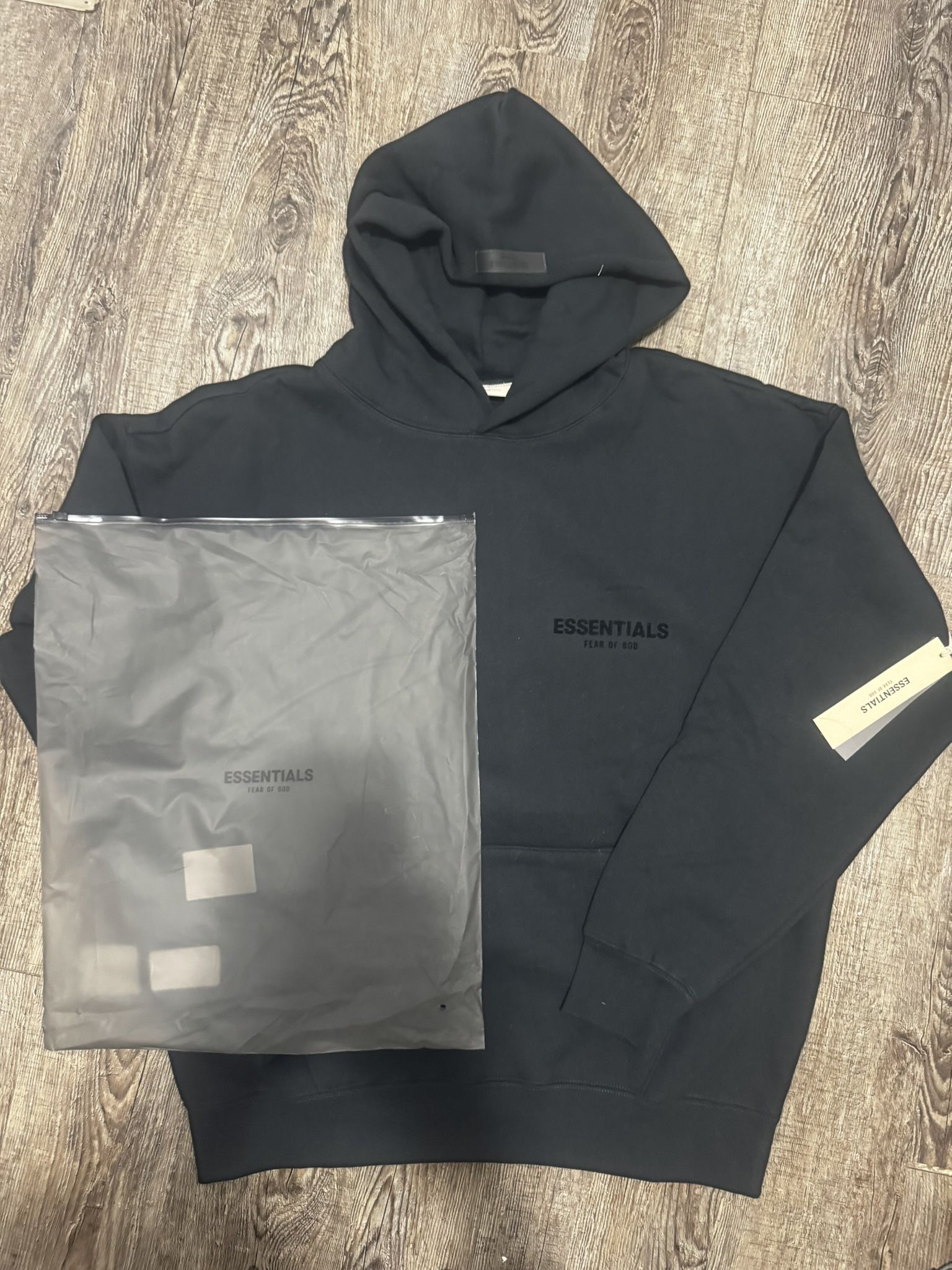 ESSENTIALS HOODIE / Black Small Hoodie 