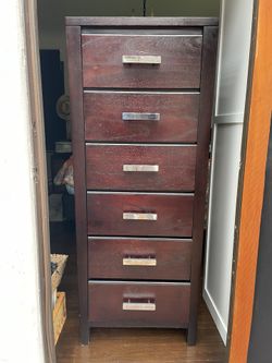 Tower Dresser With 6 Drawers