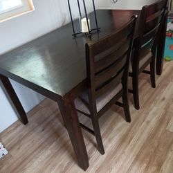 Dining Table And 6 Chairs