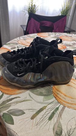 Nike Hologram foamposite one