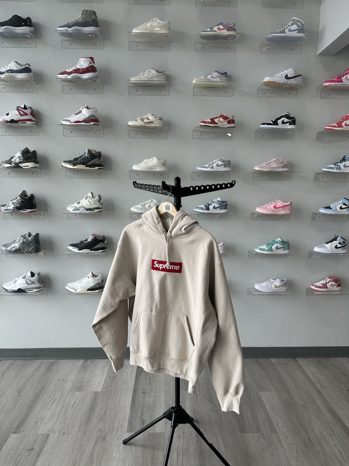 Brand New Supreme Box Logo Hooded Sweatshirt Sweatshirt (FW24) Stone