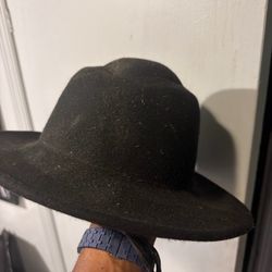 Fedora hat n cowboy hat