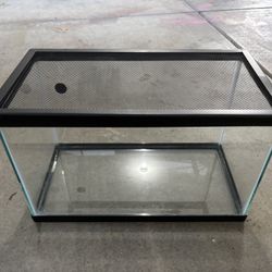 10 Gallon Reptile/Animal Tank