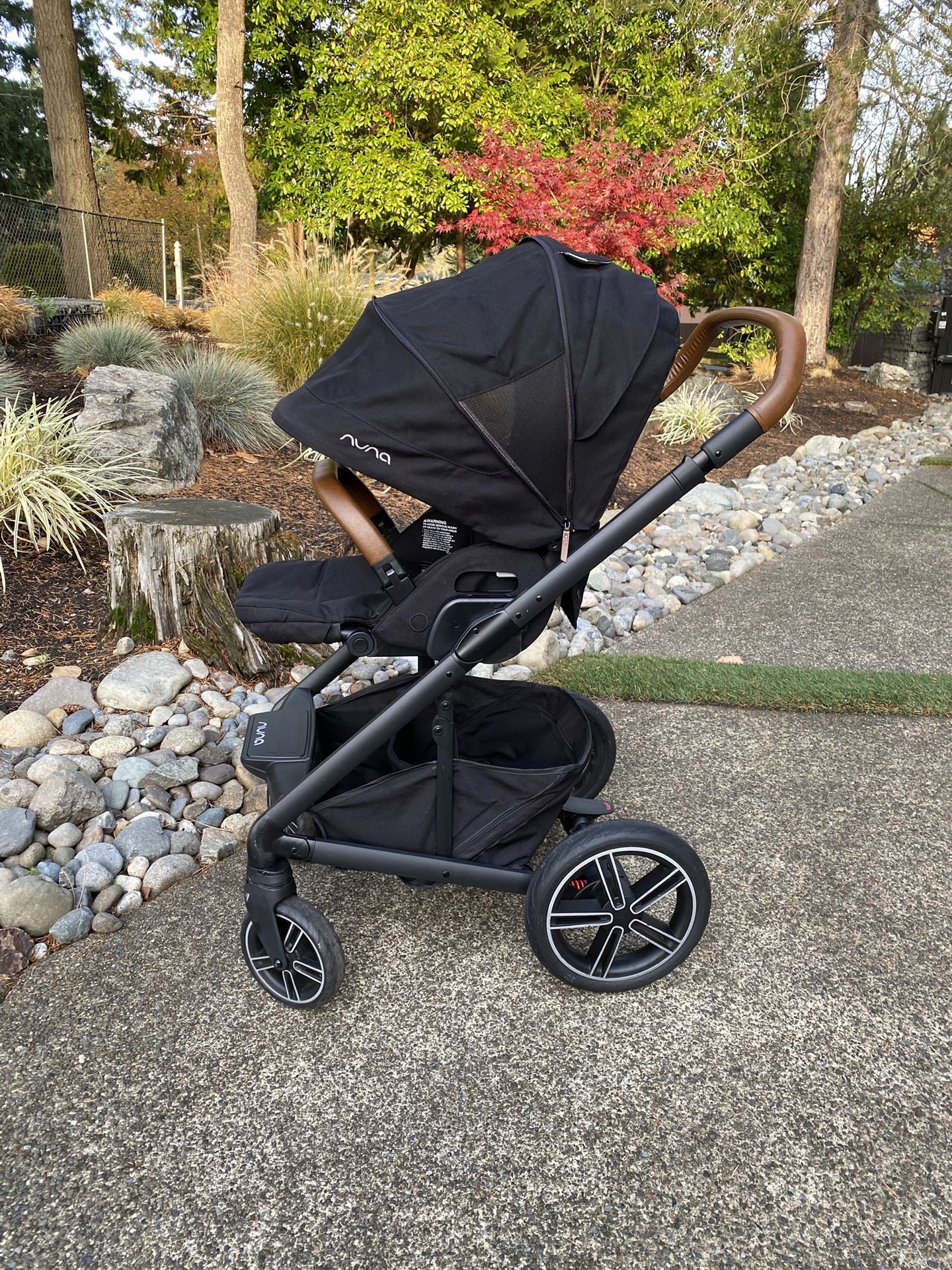 Nuna Mixx Stroller with Leather