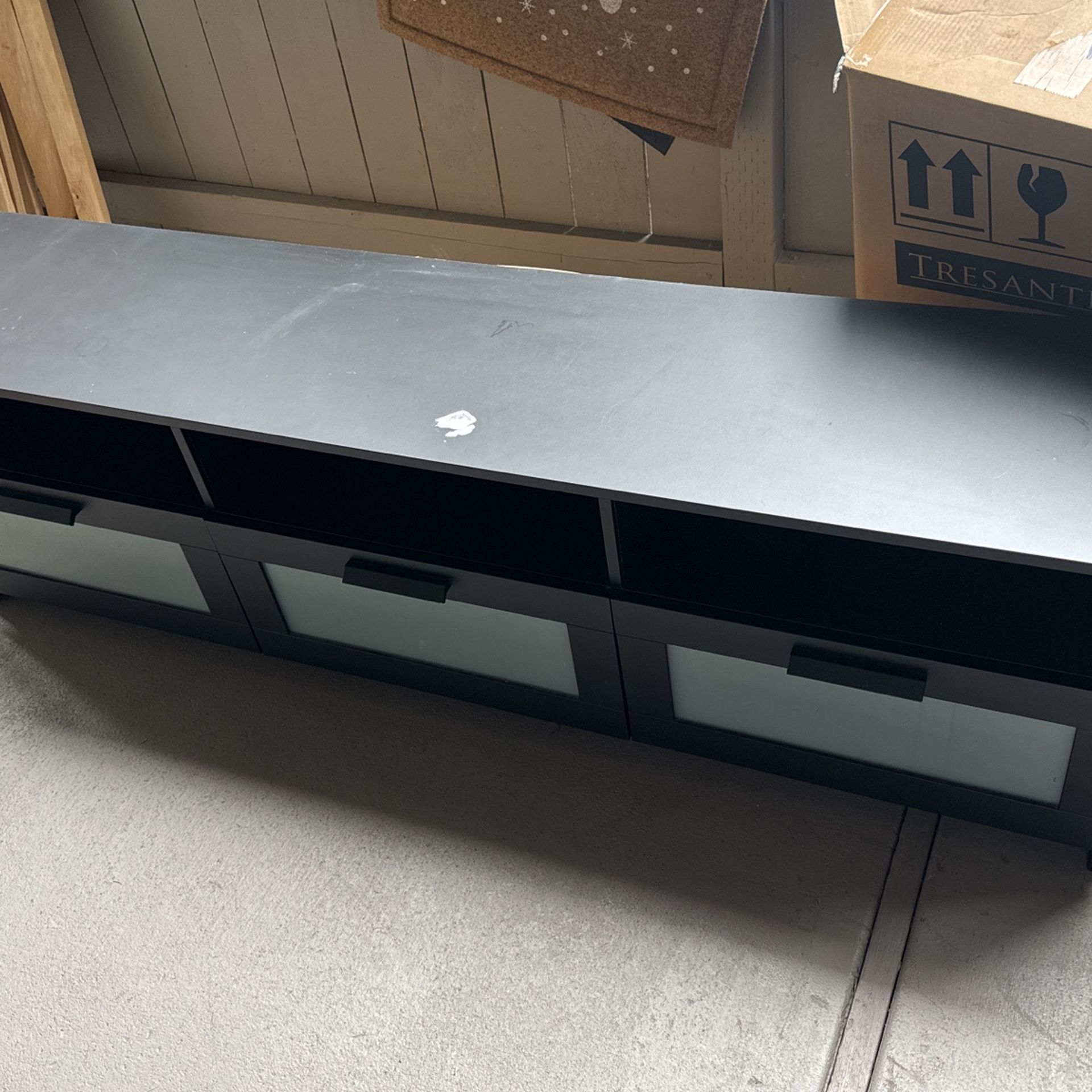 Tv Stand Free