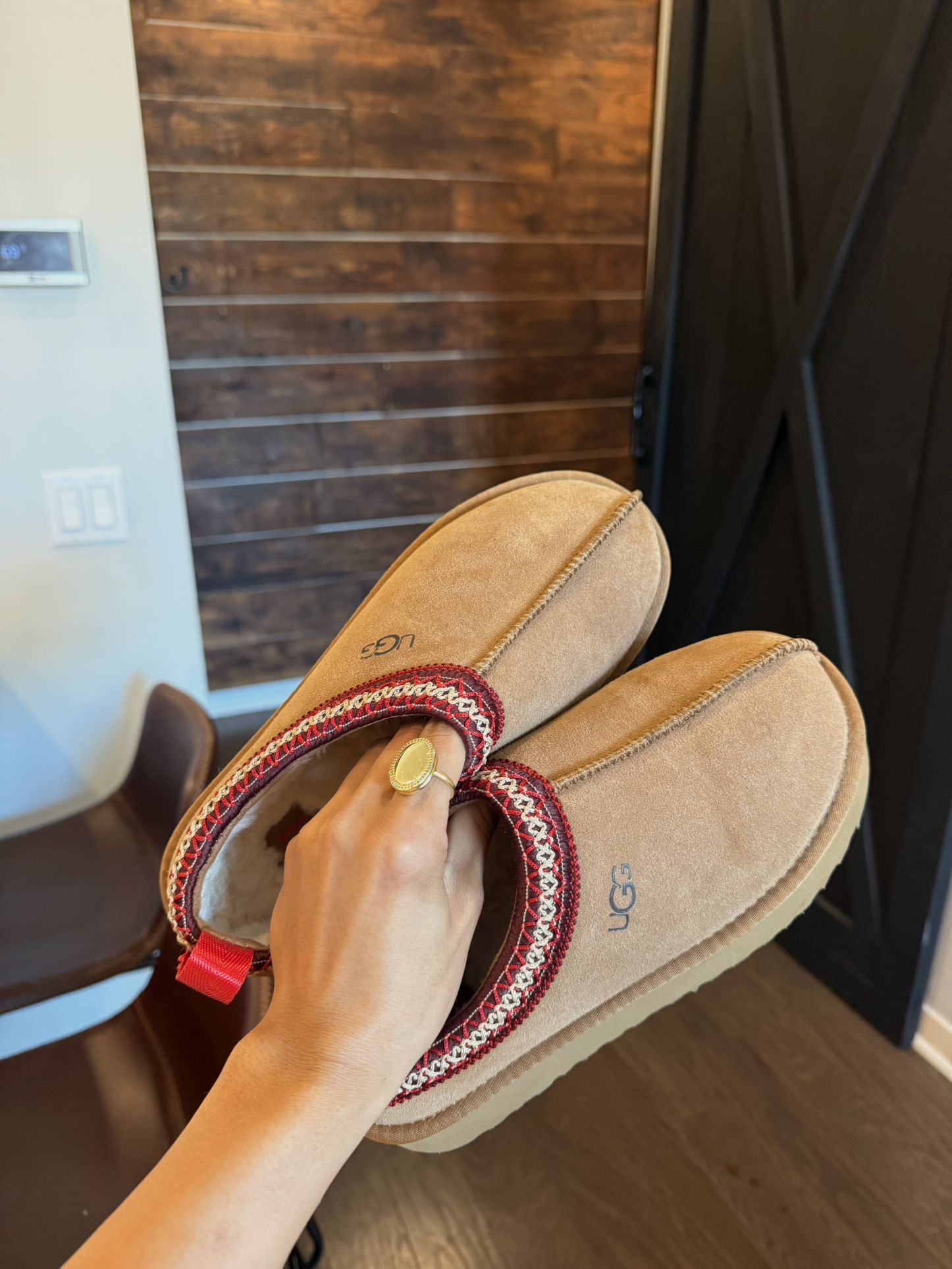 UGG platform Tazz Red