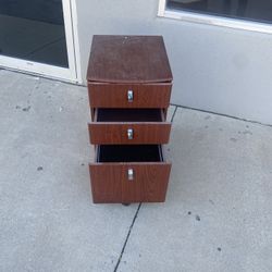 File Cabinet/drawers