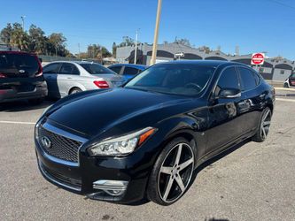 2015 INFINITI Q70