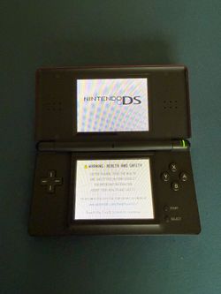 🎮 Crimson Red & Black Nintendo DS Lite – Classic Dual-Screen Gaming