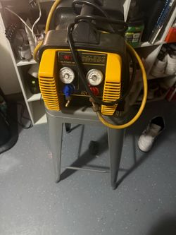 AC Refrigerant Recovery Machine