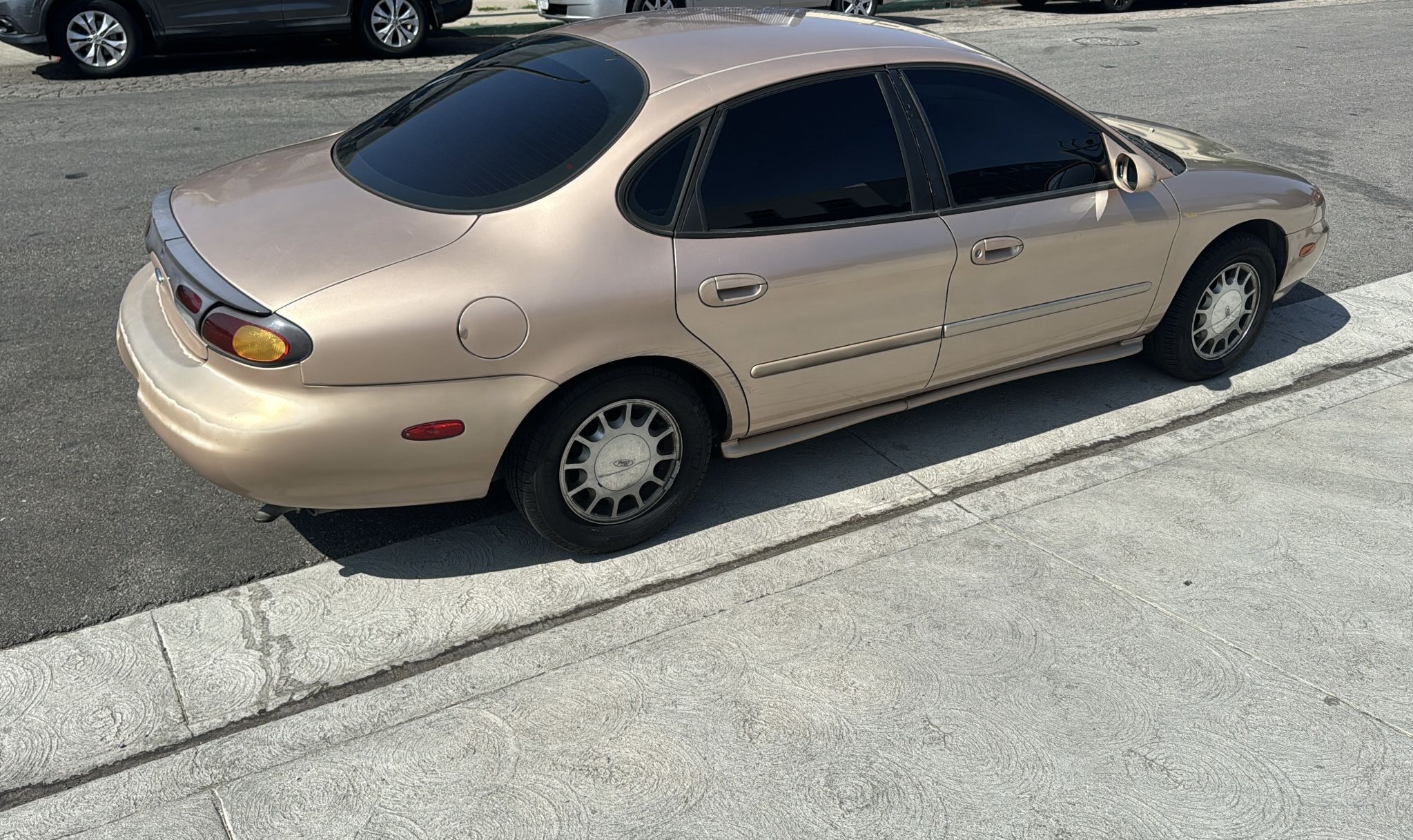 1997 Ford Taurus