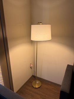 Light floor lamp