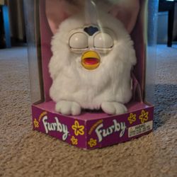 Vintage 1998 White Furby – Model 70-800 – Tiger/Hasbro – New in Box (NIB)