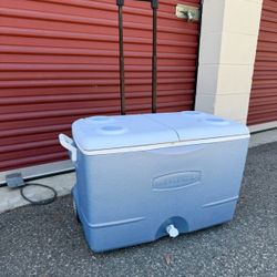 60 Qts Rubimaid Wheels Cooler