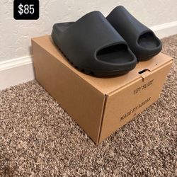 Yeezy Slides Onyx