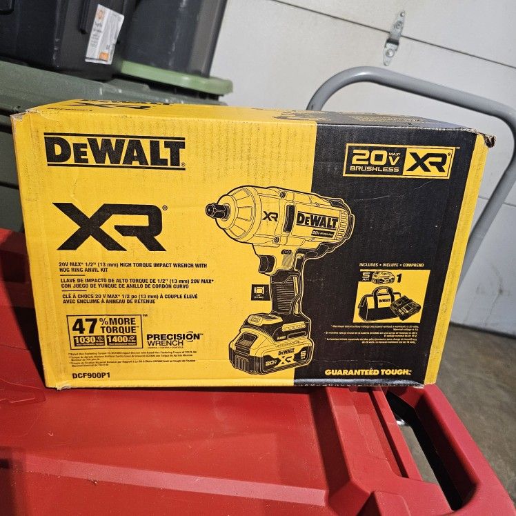 Dewalt 1/2 Impact Wrench Kit