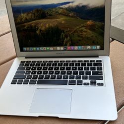 Apple MacBook Air 13” i5/4GB/256GB SSD $180 