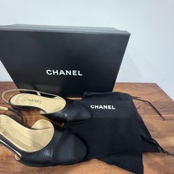 Chanel Interlocking CC Logo Leather Slingback Flats Size 37