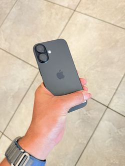 iPhone 16