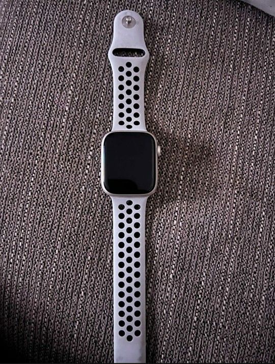 APPLE WATCH SERIES 7 41MM UNLOCKED NEW IN BOX $1 DOWN TODAY REST IN PAYMENTS.NO CREDIT CHECK