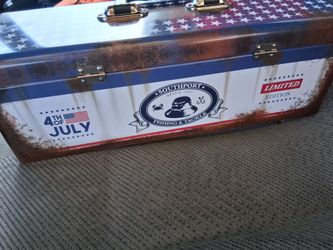 4th of July small tackle box 5 $